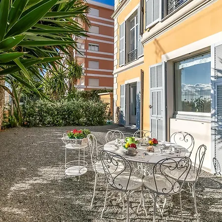 شقة Les Rives D'or With Sea View Terrace - Happy مينتون