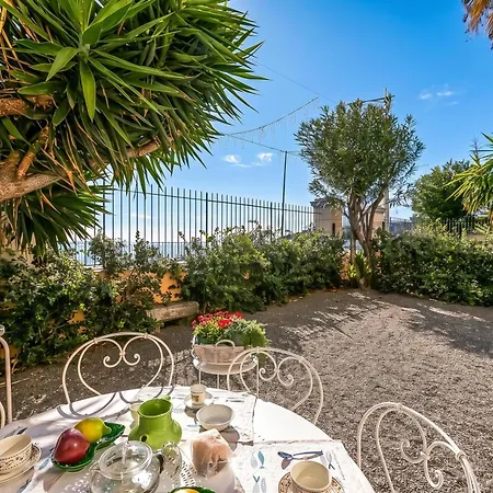 Les Rives D'or With Sea View Terrace - Happy * مينتون